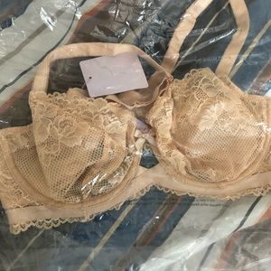 Lace bra pad-less